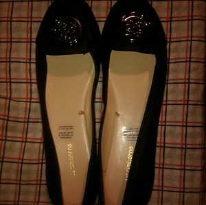 Liz Claiborne black flats new
